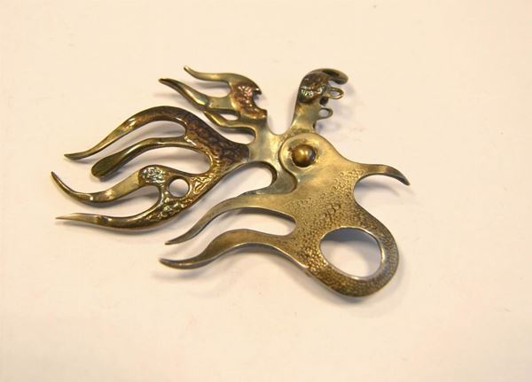  Spilla scultura, in oro e argento 