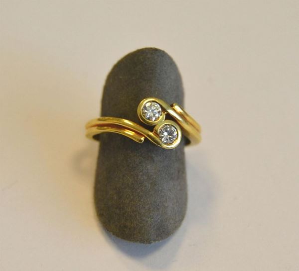 Anello in oro giallo e diamanti   - Asta Decorazione di interni - Poggio Bracciolini Casa d'Aste