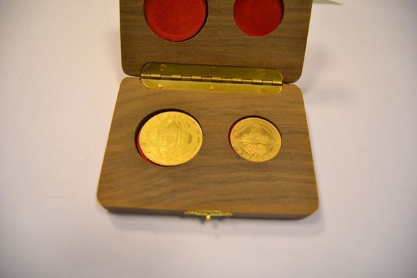  Due medaglie in oro 