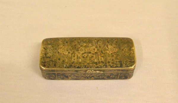  Tabacchiera rettangolare allungata in argento                                 - Asta Decorazione di interni - Poggio Bracciolini Casa d'Aste