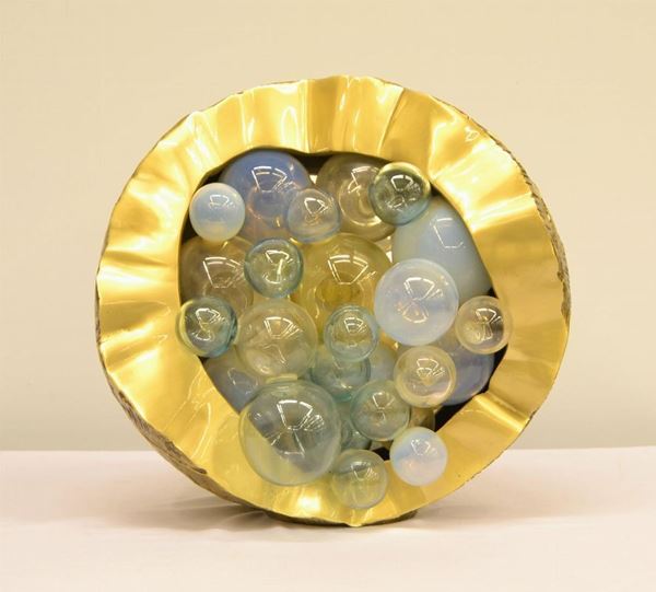  Scultura, anni 70-80,  in bronzo dorato, 
