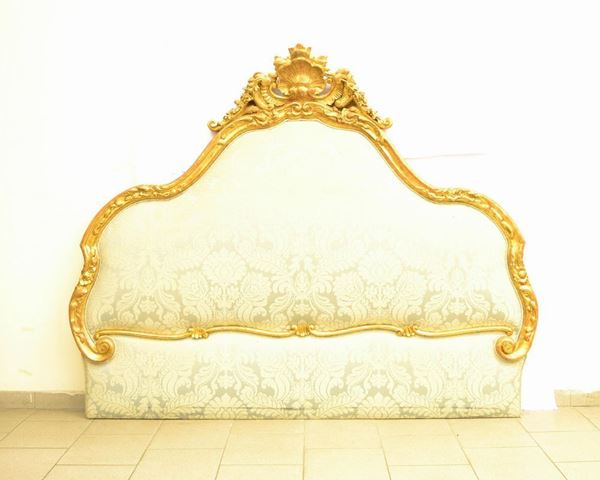 Testata di letto matrimoniale, sec. XIX,  in legno sagomato,