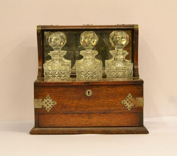  Tantalo, sec. XX,  in legno a due sportellini ed 