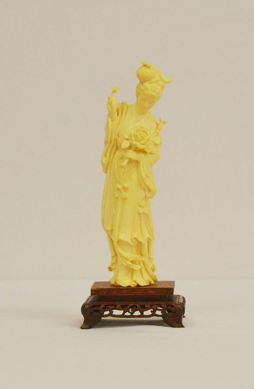  Scultura, Cina, inizi sec. XX,  in avorio, 