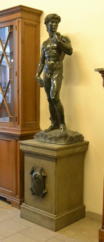  Scultura, sec. XX,  in marmo verde 