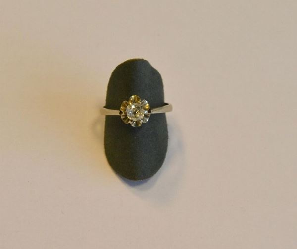  Anello in oro bianco e diamante 