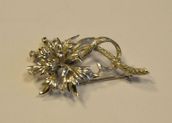  Spilla in oro bianco e diamanti 