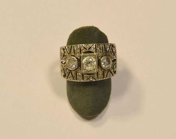  Anello in oro bianco e diamanti 