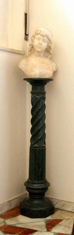 Scultura, sec. XX,  in alabastro, raffigurante
