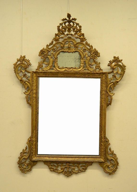  Specchiera, in stile veneto del XVIII,  in legno intagliato  - Asta Gioielli, Argenti, Arredi, Dipinti e Oggetti d'arte - Poggio Bracciolini Casa d'Aste