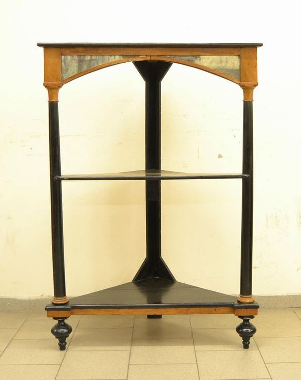  Angoliera, Impero, sec. XIX,  in legno laccato nero a due luci