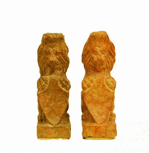  Due sculture, sec. XX,  in marmo, 