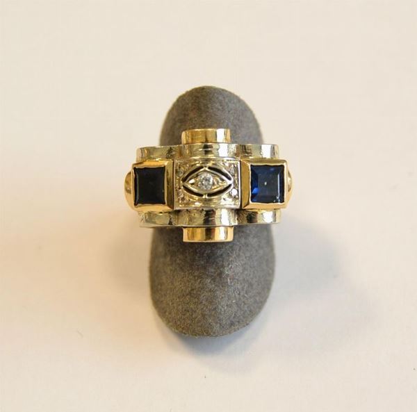  Anello in oro giallo,diamante e zaffiri 