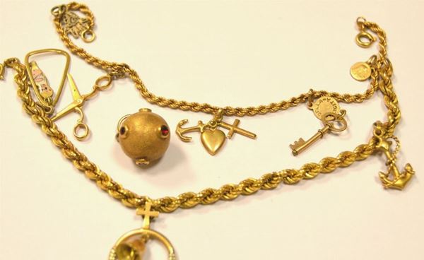  Due bracciali in oro giallo  