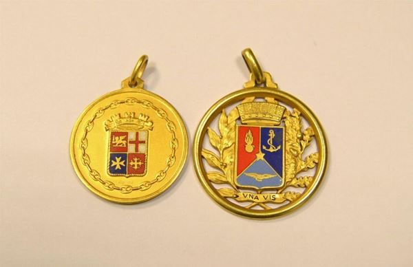  Due medaglie in oro giallo   - Asta Antiquariato, collezionismo e gioielli - Poggio Bracciolini Casa d'Aste