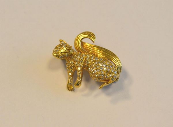  Spilla in oro giallo e diamanti 