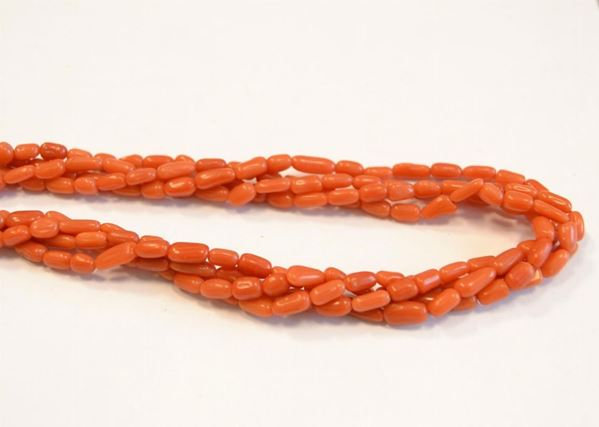  Collana in corallo 