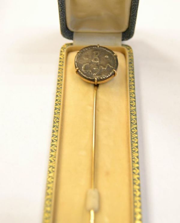  Spillo in oro e metallo 