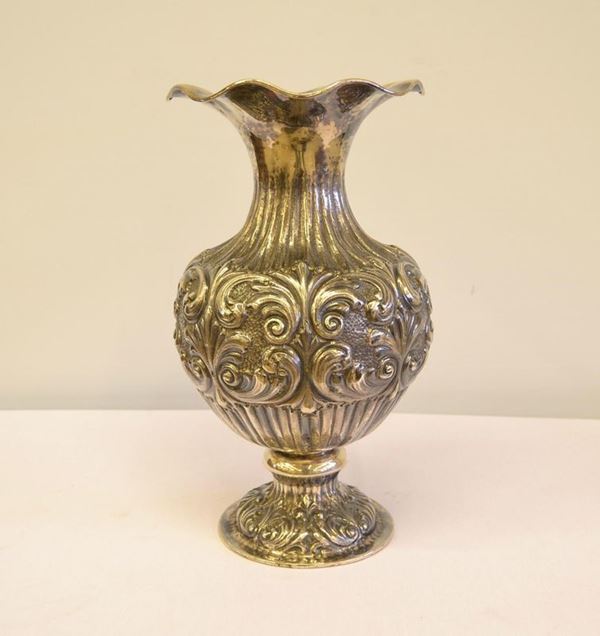  Vaso in argento   - Asta Antiquariato, collezionismo e gioielli - Poggio Bracciolini Casa d'Aste