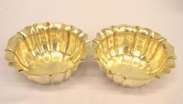  Dodici coppette lavadita in argento                                         