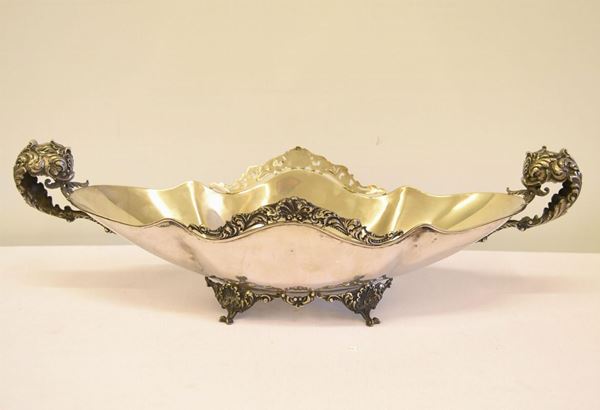  Vasca centrotavola, in argento                                                - Asta Antiquariato, collezionismo e gioielli - Poggio Bracciolini Casa d'Aste