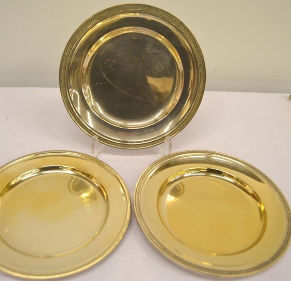  Tre piattini in argento                                                       - Asta Antiquariato, collezionismo e gioielli - Poggio Bracciolini Casa d'Aste