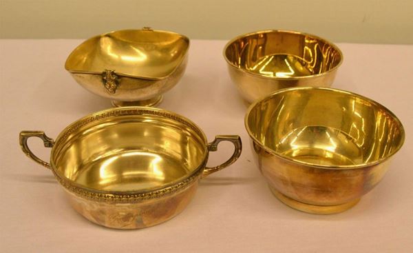   Quattro coppette in argento  