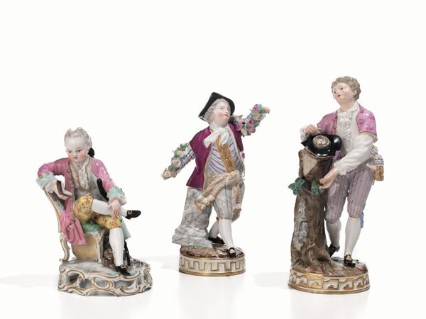   TRE STATUINE, MANIFATTURA DI MEISSEN, SECOLO XIX 