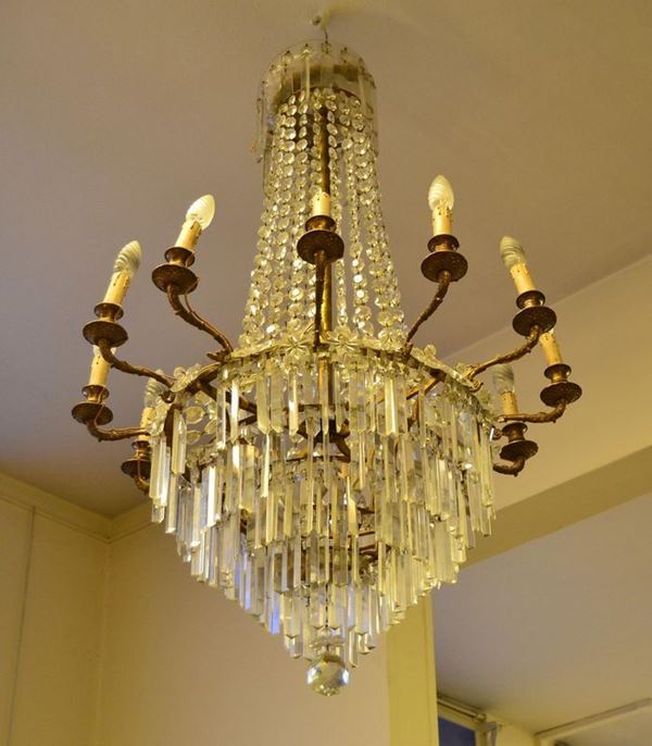  Lampadario, sec. XX,  in metallo dorato, 