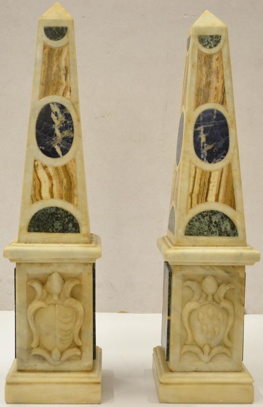   COPPIA DI OBELISCHI 