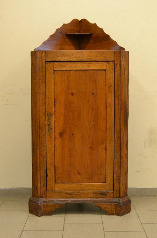  Angoliera, Toscana, sec. XIX,  in abete, ad uno sportello,