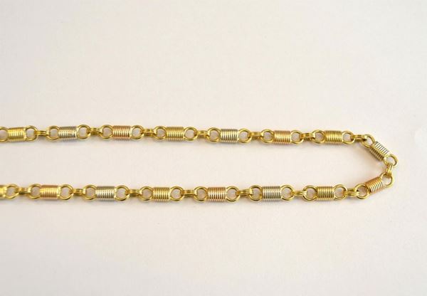  Collana in oro giallo 