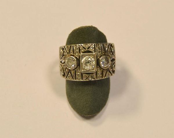 Anello in oro bianco e diamanti 