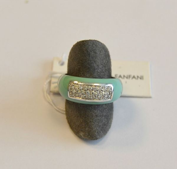   Anello in oro bianco, diamanti e smalto  al centro , pavÃ¨ di brillanti , per ct. 0,26, marcato Alessandro Fanfani , g 7,4 