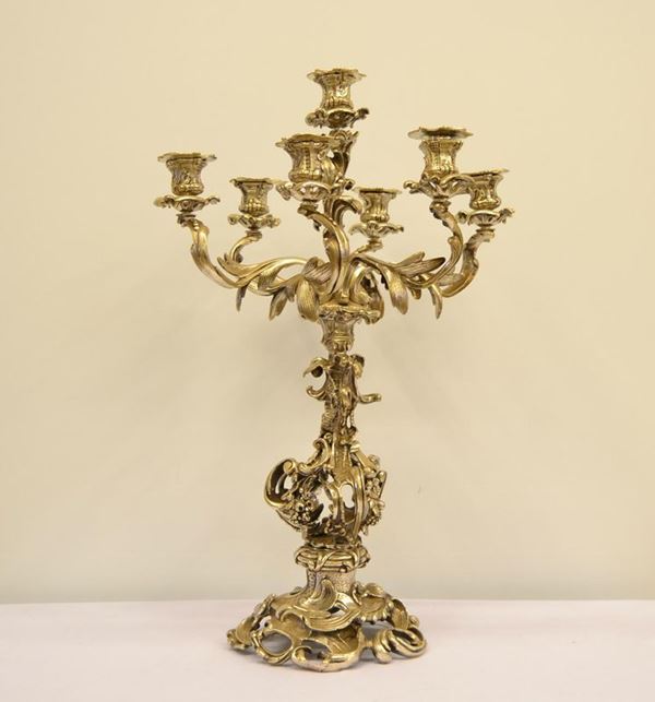  Candelabro in metallo argentato 