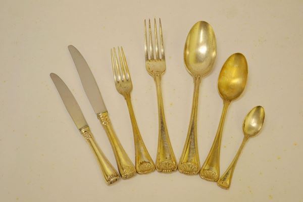  Servito di posate in argento composto di 32 pezzi, 