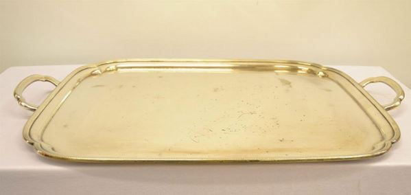   Guantiera , Inghilterra sec. XX  , NAPPIN &amp; WEBBS, LONDON &amp; SHEFFIELD di forma rettangolare, a due anse , cm 65X42 (difetti)                     