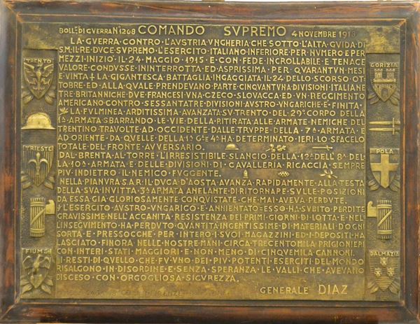  Placca, anno 1918,  in bronzo, con iscrizione del bollettino 