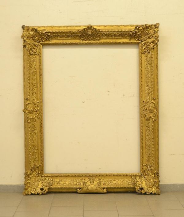  Cornice, Francia, fine sec. XIX,  in legno intagliato