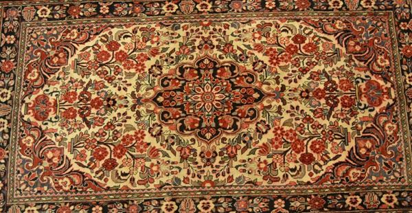  Tappeto persiano Hamadan,  di vecchia manifattura,  - Asta Gioielli, argenti, modernariato, mobili e dipinti - Poggio Bracciolini Casa d'Aste