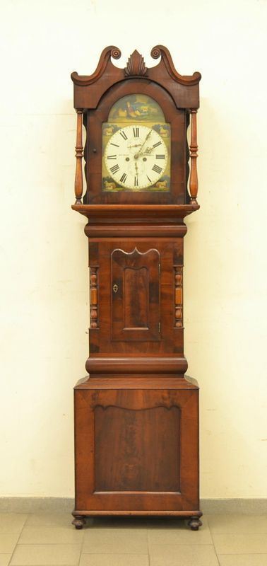  Orologio a colonna, Inghilterra, sec. XIX,  in cassa di mogano, laterali 