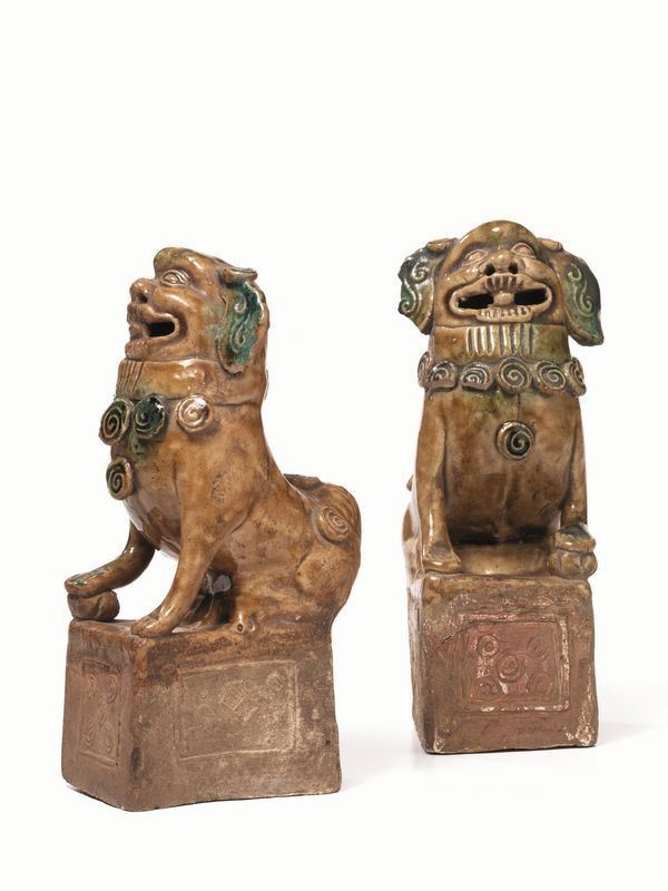  Coppia di cani di Pho, Cina sec. XIX , in ceramica, alt. cm 22