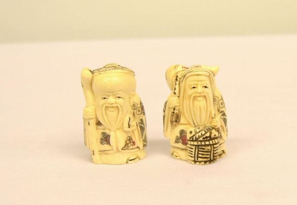  Due Netsuke , Giappone , inizi sec XX 
