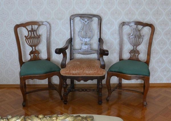  Coppia di sedie e poltroncina, sec. XVIII,  