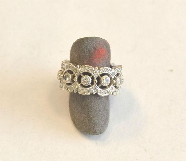 Anello in oro bianco e diamanti