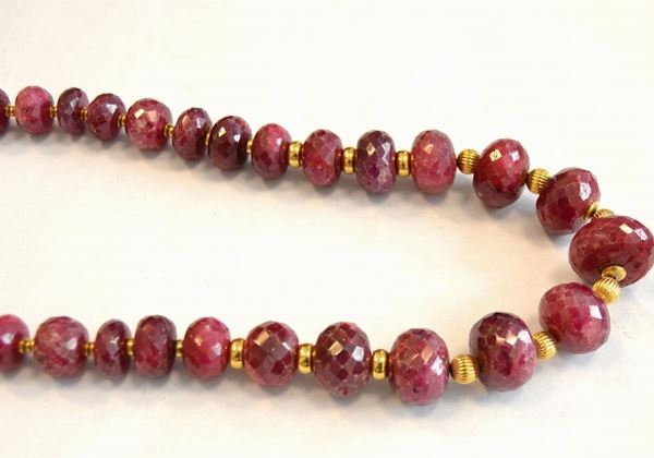Collana in oro giallo e rubini&nbsp;&nbsp;&nbsp;&nbsp;&nbsp;&nbsp;&nbsp;&nbsp;&nbsp;&nbsp;&nbsp;&nbsp;&nbsp;&nbsp;&nbsp;&nbsp;&nbsp;&nbsp;&nbsp;&nbsp;&nbsp;&nbsp;&nbsp;&nbsp;&nbsp;&nbsp;&nbsp;&nbsp;&nbsp;&nbsp;&nbsp;&nbsp;&nbsp;&nbsp;&nbsp;&nbsp;&nbsp;&nbsp;&nbsp;&nbsp;&nbsp;&nbsp;&nbsp;&nbsp;