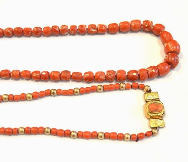 Collana in corallo e oro a basso titolo&nbsp;&nbsp;&nbsp;&nbsp;&nbsp;&nbsp;&nbsp;&nbsp;&nbsp;&nbsp;&nbsp;&nbsp;&nbsp;&nbsp;&nbsp;&nbsp;&nbsp;&nbsp;&nbsp;&nbsp;&nbsp;&nbsp;&nbsp;&nbsp;&nbsp;&nbsp;&nbsp;&nbsp;&nbsp;&nbsp;&nbsp;&nbsp;&nbsp;&nbsp;&nbsp;