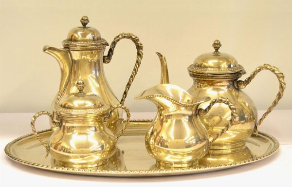 Servito da t&#352; e caff&#352; , inizi sec. XX , in argento&nbsp;&nbsp;&nbsp;&nbsp;&nbsp;&nbsp;&nbsp;&nbsp;&nbsp;&nbsp;&nbsp;&nbsp;&nbsp;&nbsp;&nbsp;&nbsp;&nbsp;&nbsp;&nbsp;&nbsp;&nbsp;&nbsp;&nbsp;&nbsp;