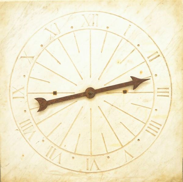 Mostra di orologio, sec. XX, in marmo,