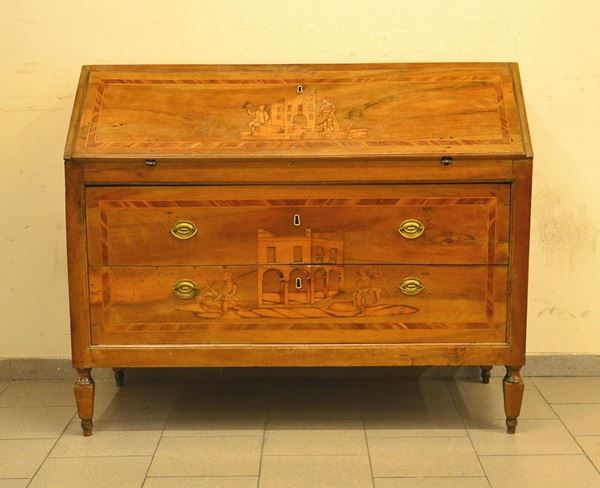 Cassettone, Francia, sec. XVIII, in ciliegio intarsiato,